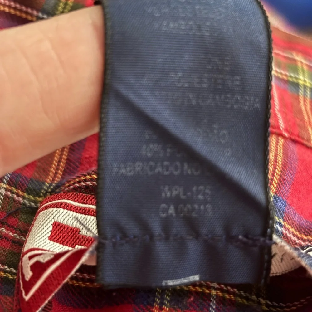 Comfortable Chaps by Ralph Lauren Men's Red and Green Plaid Button Down Shirt - Picture 6 of 9